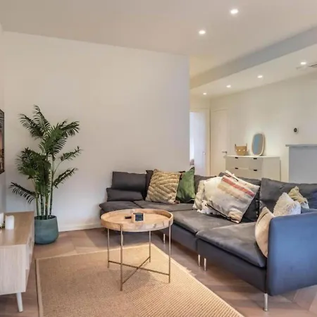Amsterdam City Apartment Near Museum District & Vondelpark With View