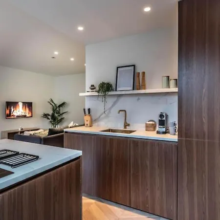 דירה Amsterdam City Apartment Near Museum District & Vondelpark אמסטרדם