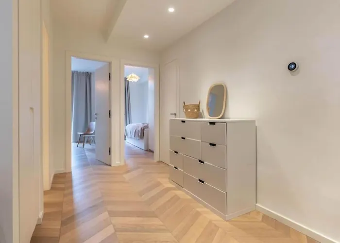 Amsterdam City Apartment Near Museum District & Vondelpark With View *