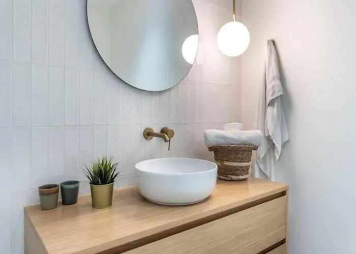 Amsterdam City Apartment Near Museum District & Vondelpark With View