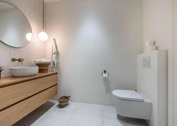 Amsterdam City Apartment Near Museum District & Vondelpark With View Apartment